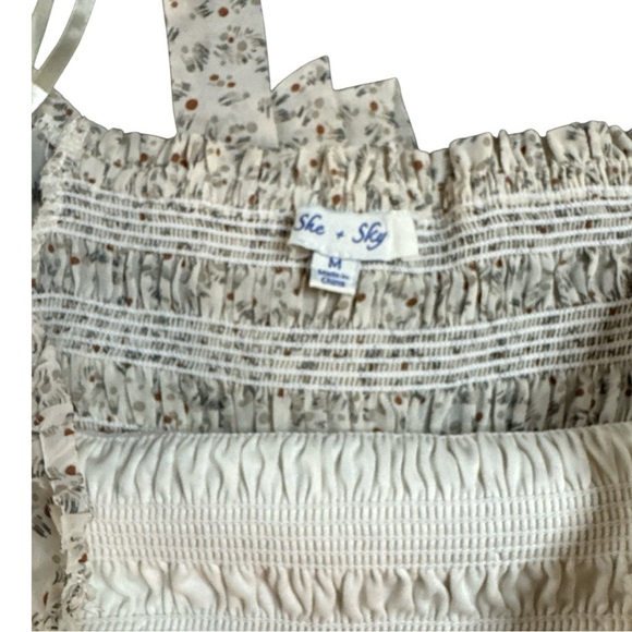 She + Sky Cream Floral jumpsuit - Picture 6 of 6